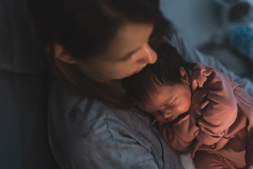 Problematische Nächte mit einem Baby? Probieren Sie das weiße Rauschen aus!