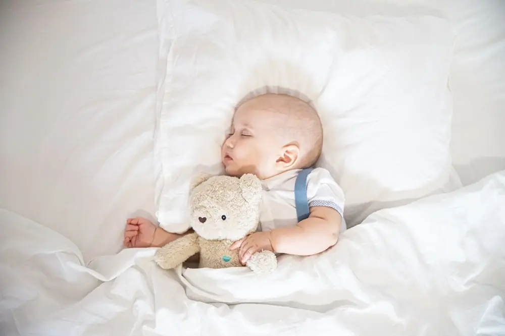 Schlaf während einer Krankheit – warum ist er so wichtig und wie kann man dafür sorgen, dass das Kind ausreichend schläft?