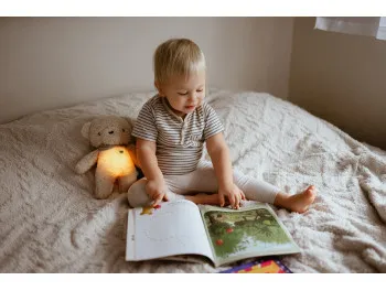 Warum beruhigt die Hand von Mama oder Papa ein Baby so schnell?